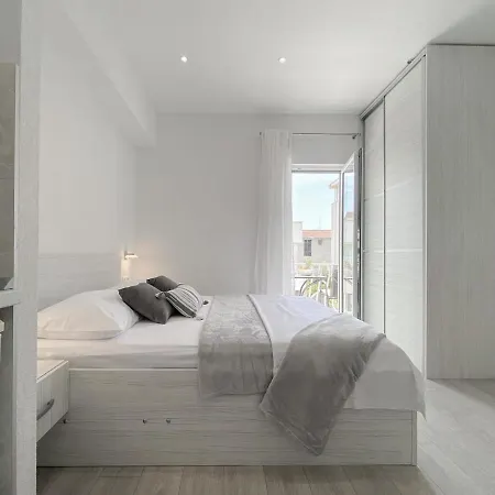 Apartments Paladin Makarska Exterior photo