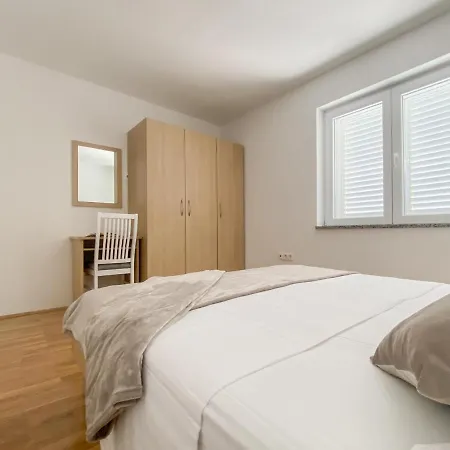 Apartments Paladin Makarska Exterior photo
