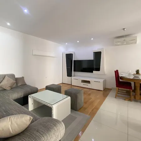 Apartments Paladin Makarska Exterior photo