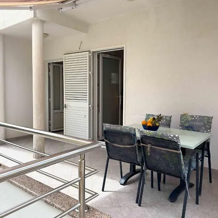 Apartments Paladin Makarska Exterior photo