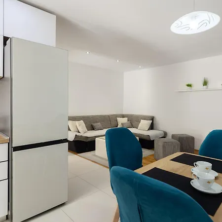 Apartments Paladin Makarska Exterior photo