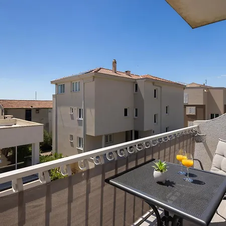 Apartments Paladin Makarska Exterior photo